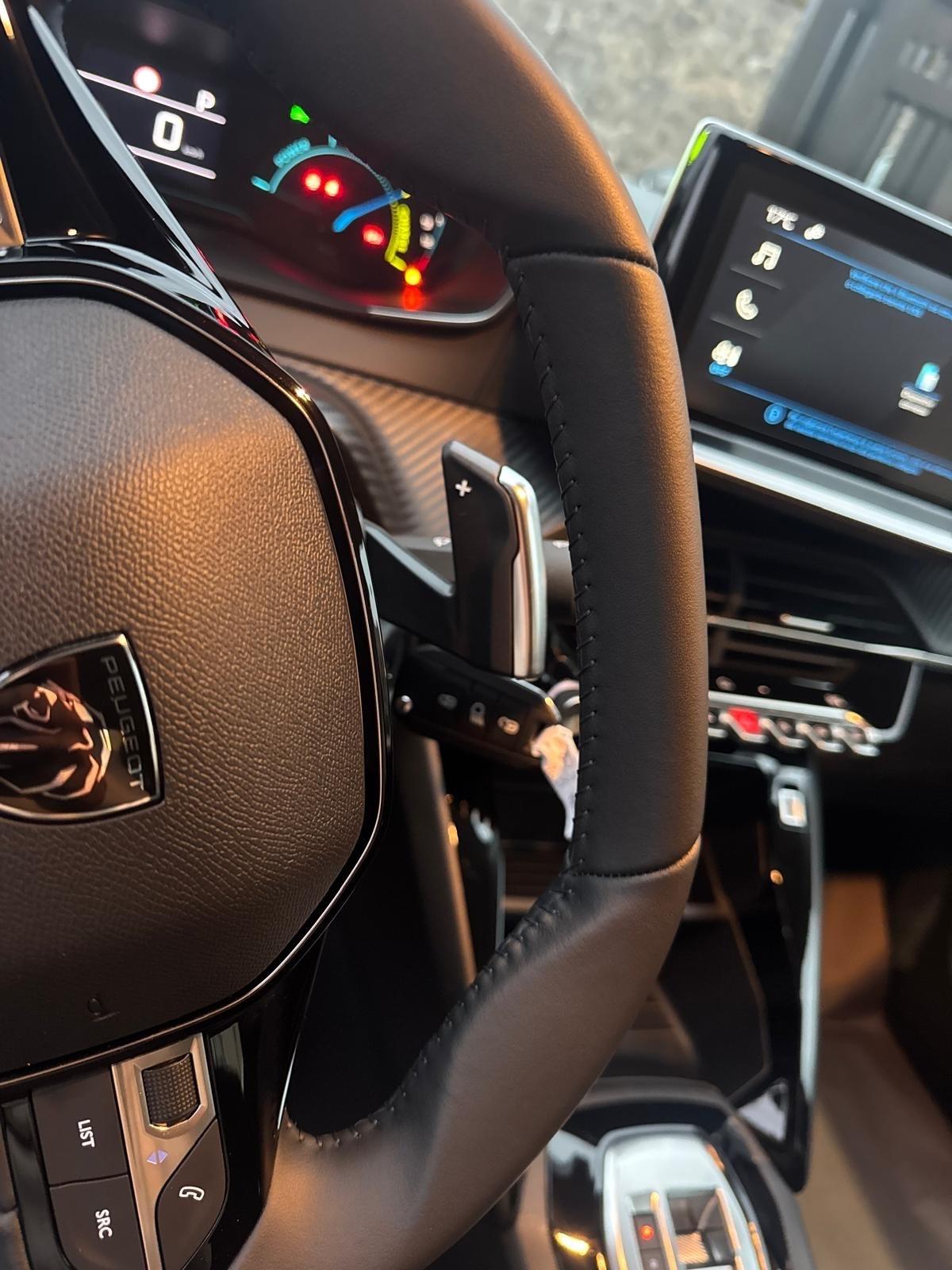 Peugeot 208 Hybrid 110 e-DCS6 Style
