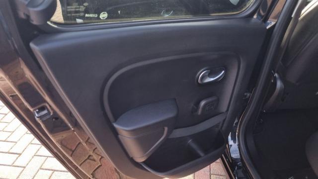 RENAULT Twingo TCe 90 CV La Parisienne