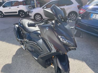 Yamaha TMAX 560