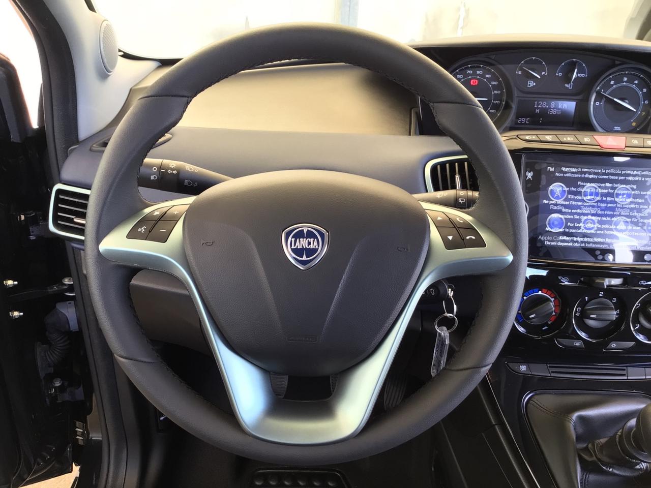 Lancia Ypsilon 1.0 FireFly 5 porte S&S Hybrid Platino