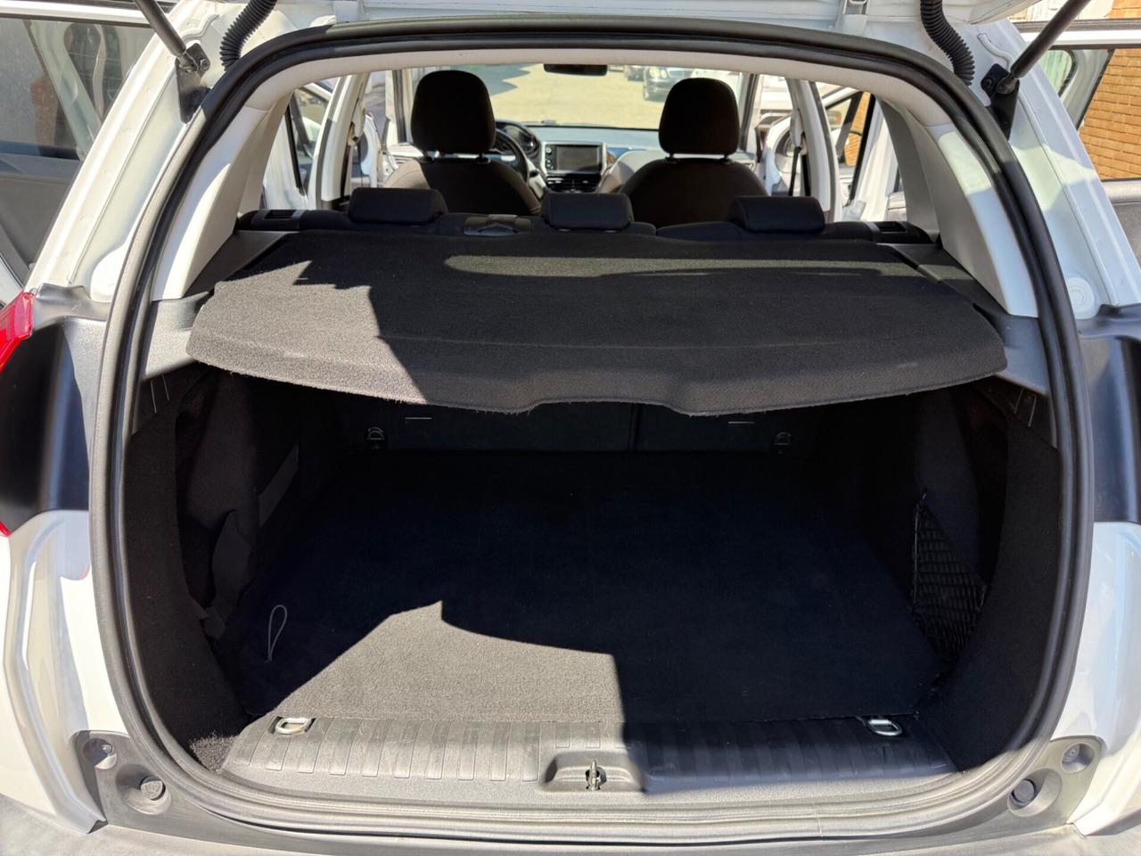 Peugeot 2008 BlueHDi 100 GT Line