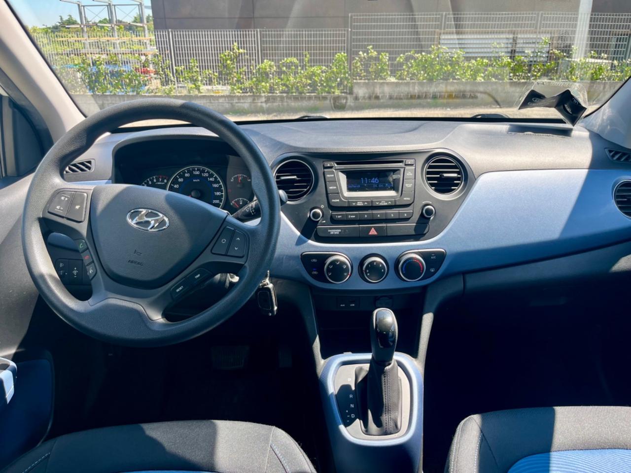 Hyundai i10 1.0benz 2015 64.000km cambio automatico perfetta
