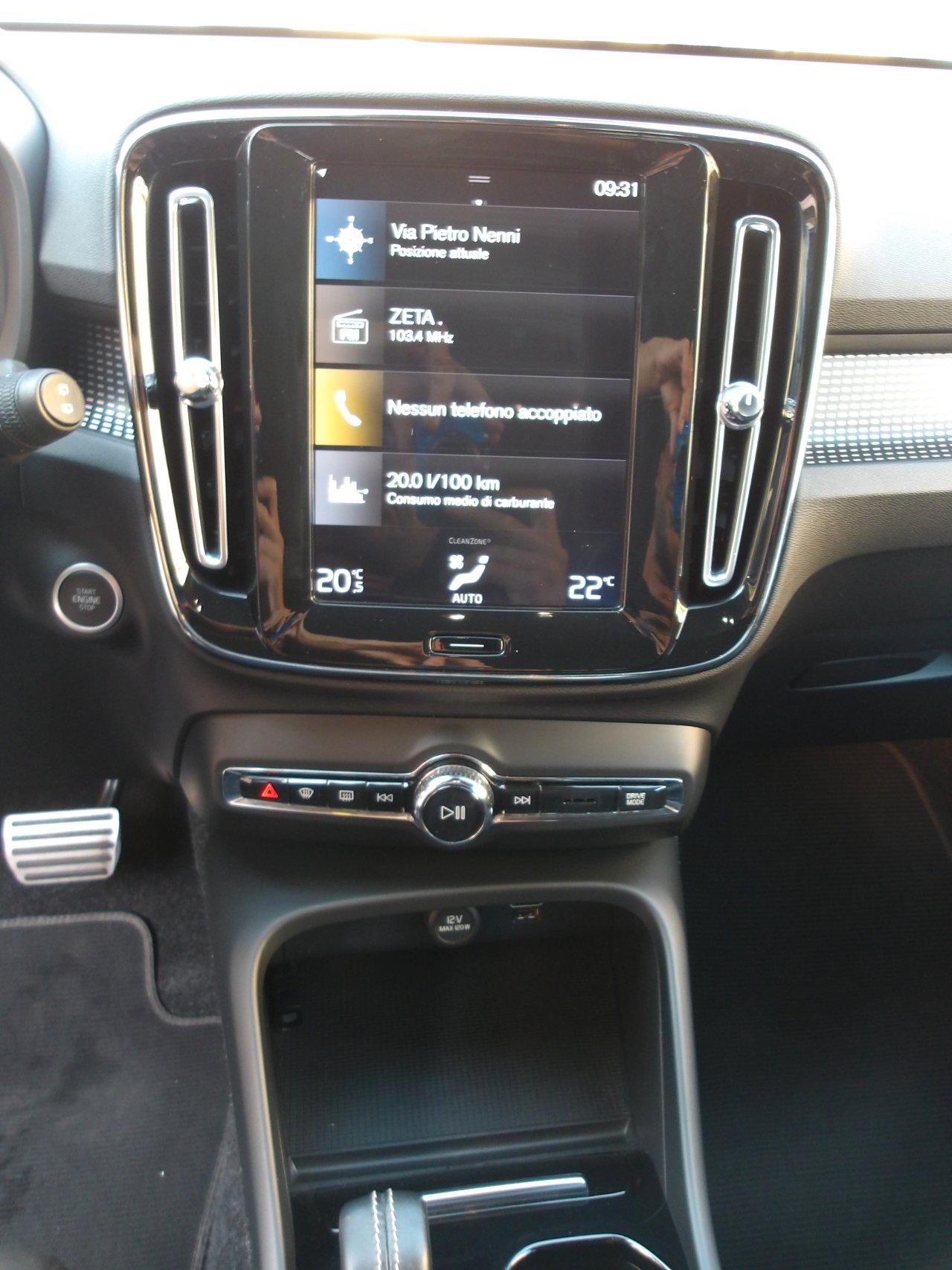 Volvo XC40 2.0 d3 R-design awd