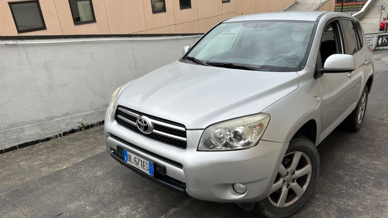 Toyota RAV 4 RAV4 Crossover 2.2 D-4D 136 CV Sol