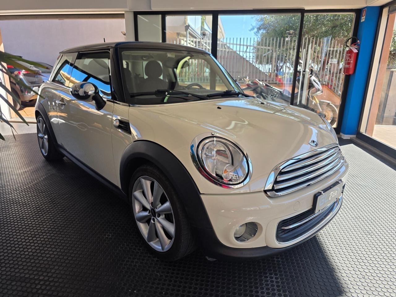 Mini 2.0 16V Cooper D AutOM 108000km FINANZ