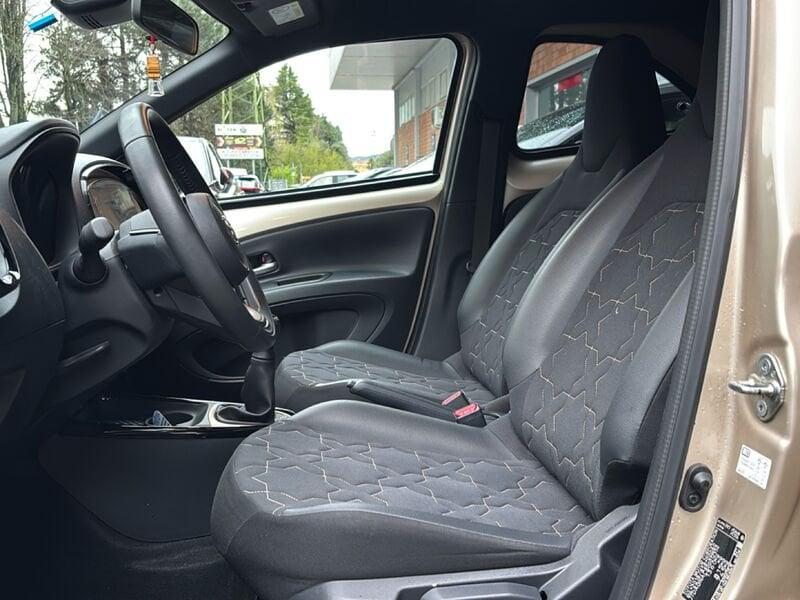 Toyota Aygo X 1.0B (72 CV) Lounge