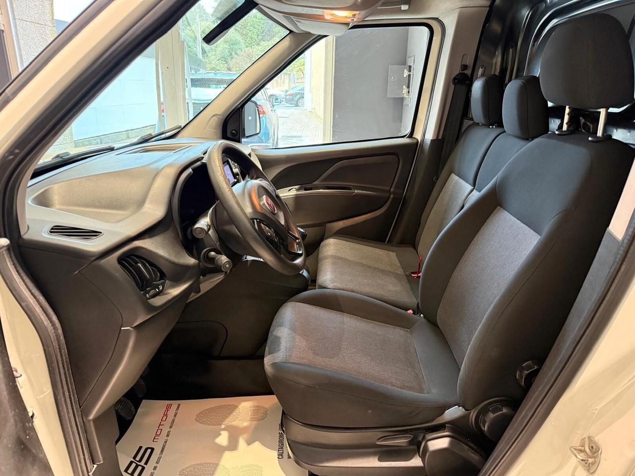 Fiat Doblò 1.6 MJT 105CV S&S PC-TN Cargo Lounge 3 posti + tetto apribile