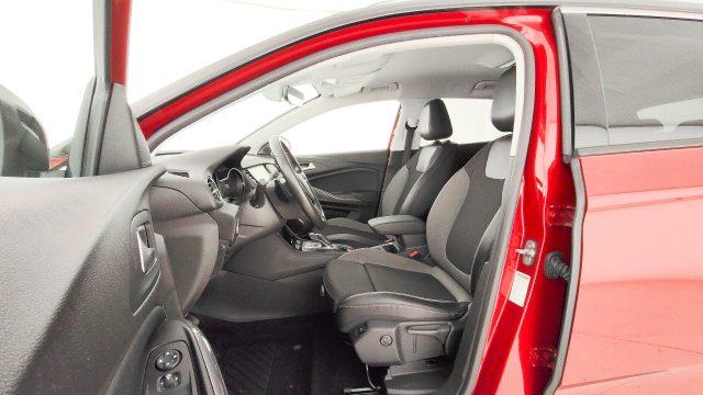 OPEL Grandland X 1.6 Hybrid4 Plug-in aut. AWD