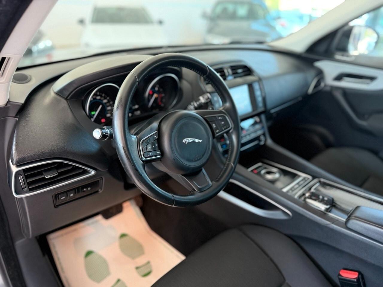 Jaguar F-Pace 2.0 D 180 CV aut. Prestige