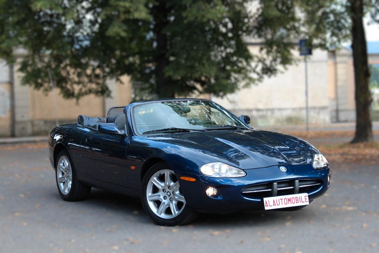 Jaguar XK * Sapphire Blue* Service completo*