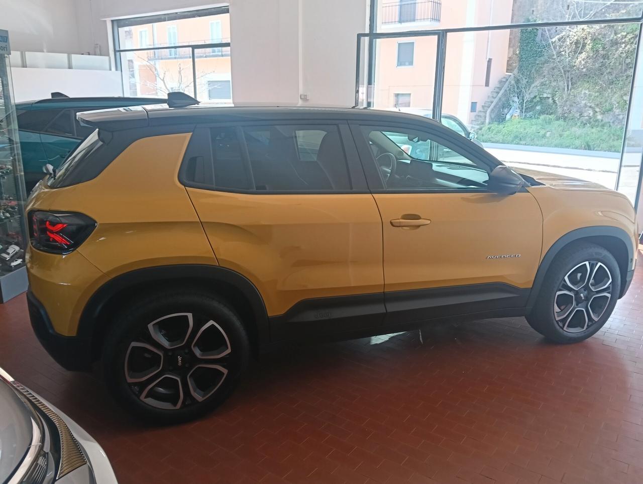 Jeep Avenger 1.2 Turbo 100 CV Summit