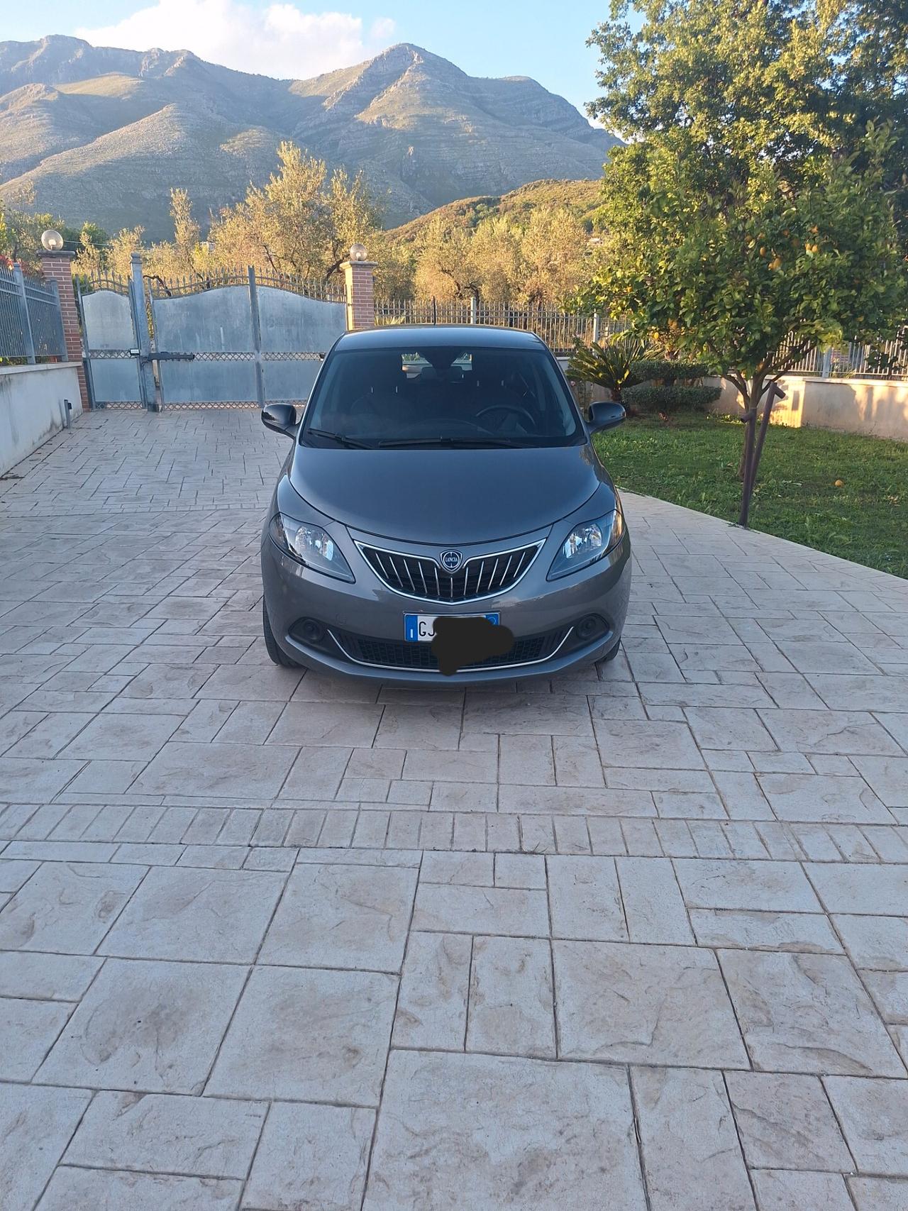 Lancia Ypsilon 1.0 FireFly 5 porte S&S Hybrid Silver Plus