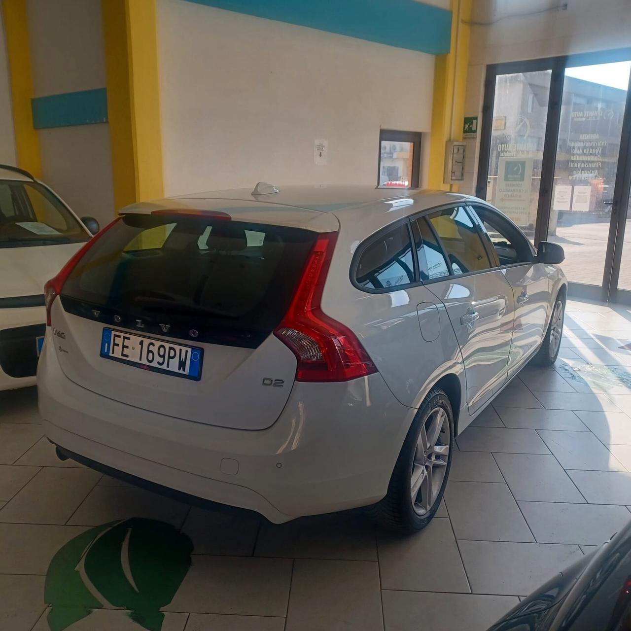 35.000KM MOTORE SOSTUITITO VOLVO V60 2.0 TDI AUTOM