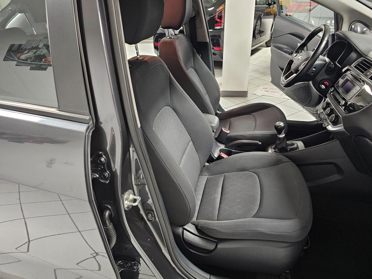 Kia Rio 1.2 CVVT 5p. Cool