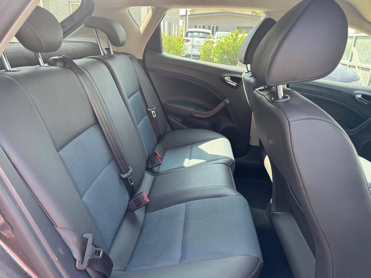 Seat Ibiza 1.4 TDI 90 CV CR 5p. Connect Grey