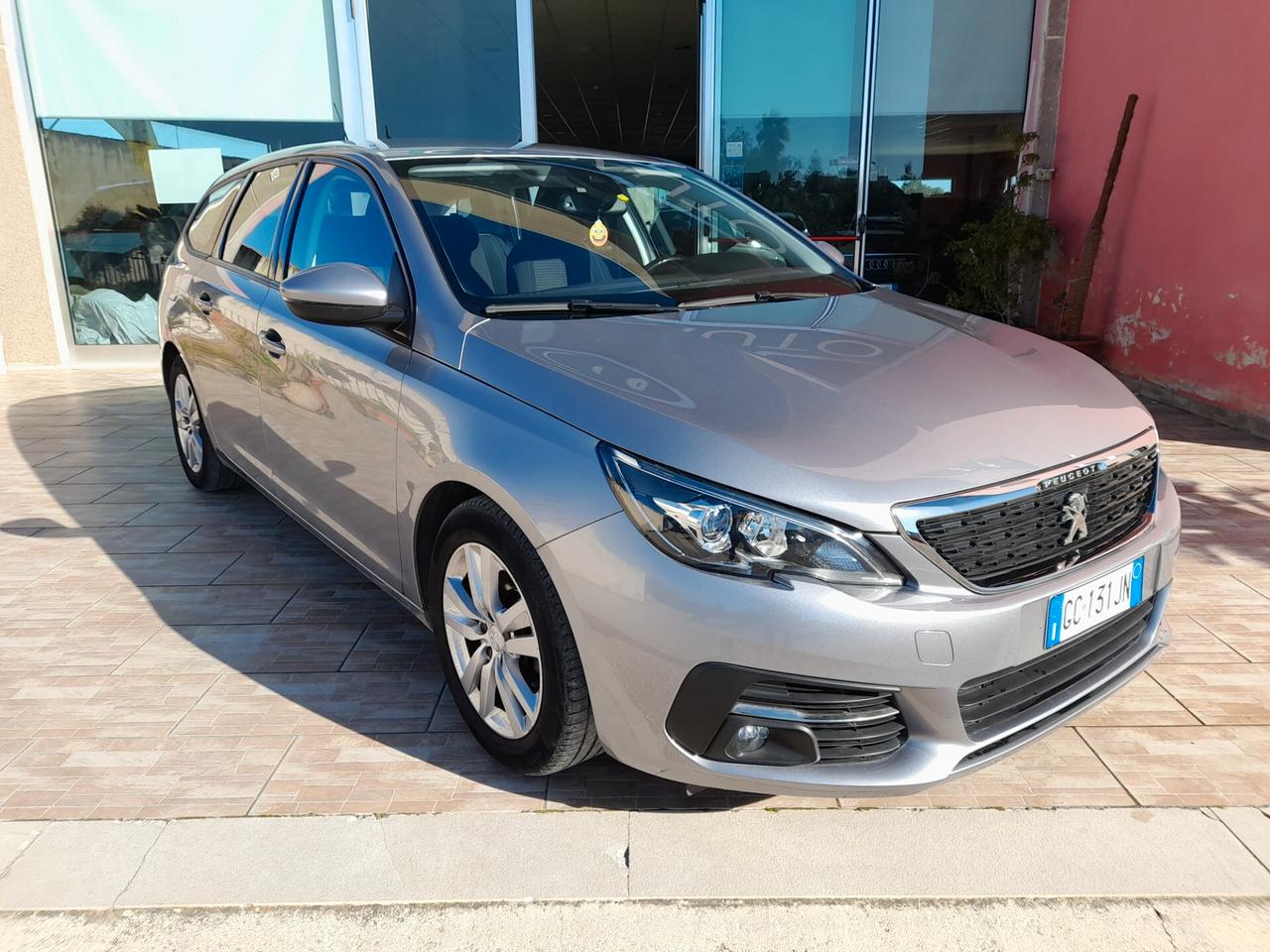 Peugeot 308 BlueHDi 100 S&S SW Business