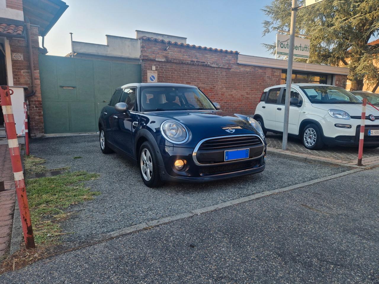 Mini One 1.2 100CV "138.500 km" Navi, Sensori, Fendi