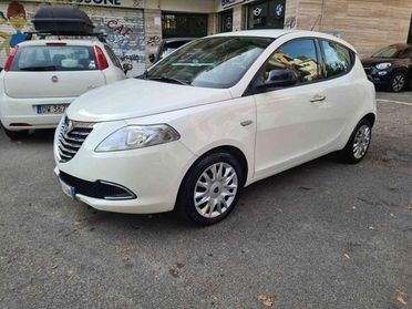 LANCIA Ypsilon 0.9 TwinAir 85 CV 5 porte Gold