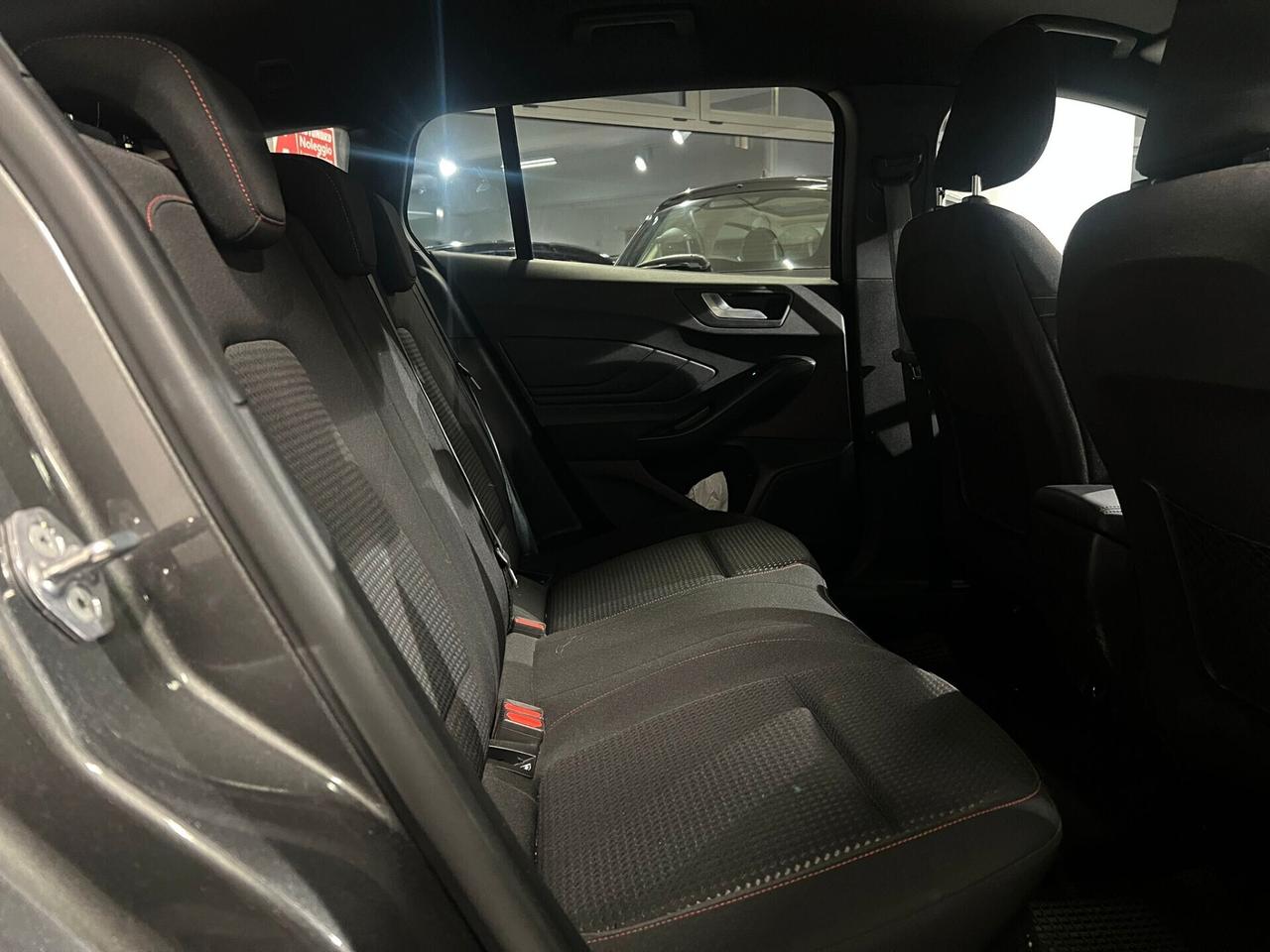 Ford Focus 1.0 EcoBoost Hybrid 125 CV 5p. ST-Line