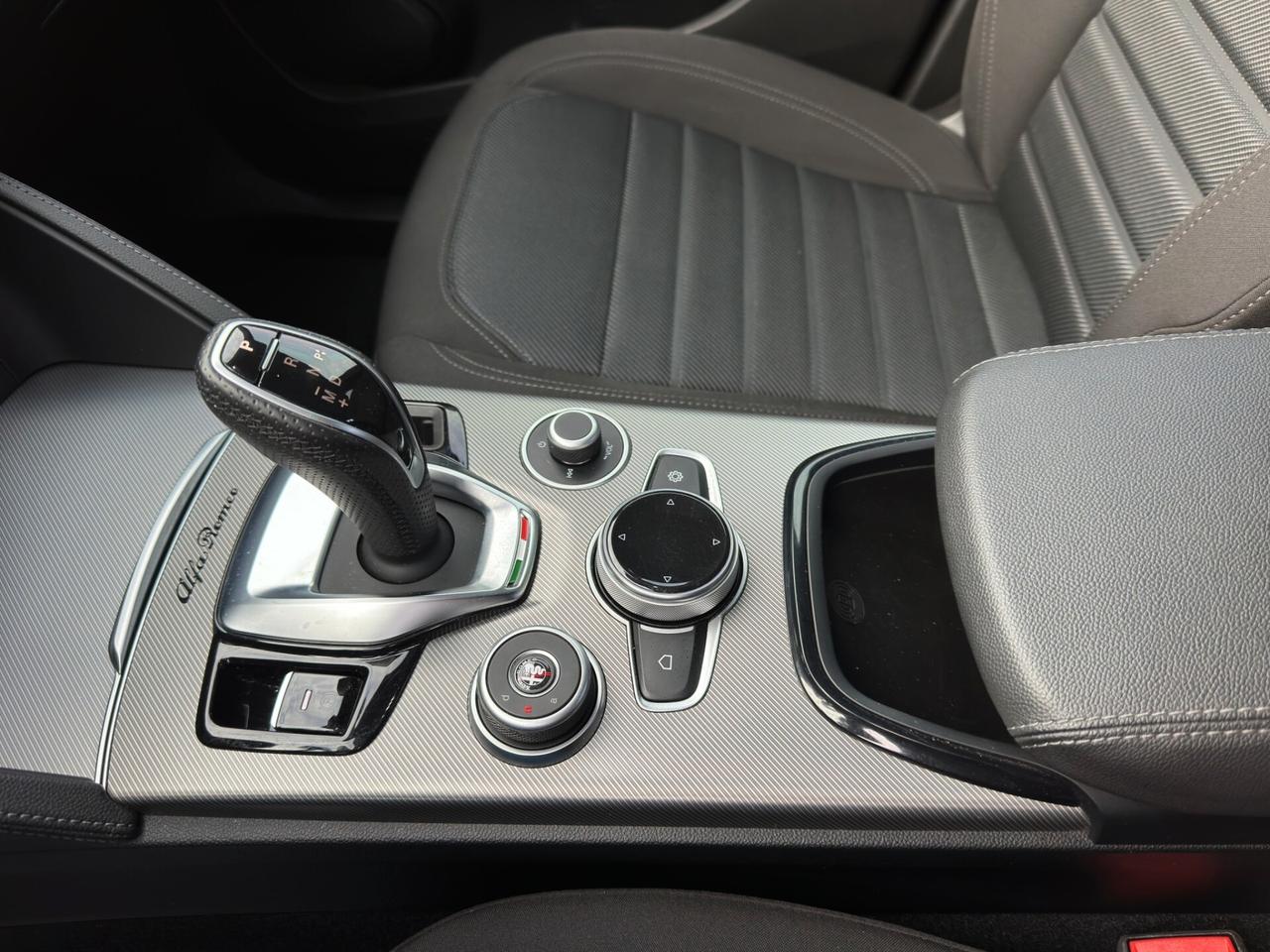 Alfa Romeo Stelvio 2.2 Turbodiesel 210 CV AT8 Q4 Veloce