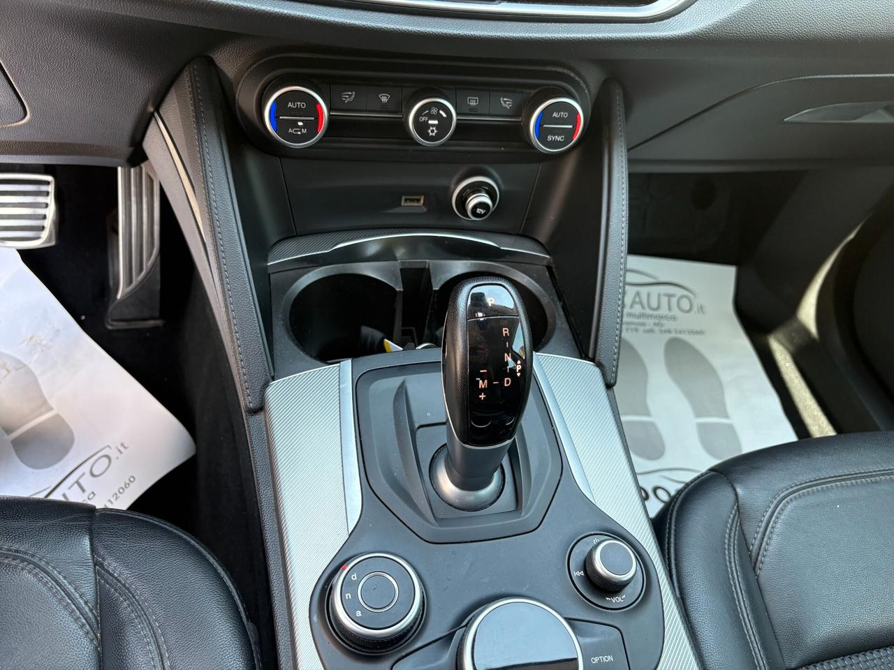 Alfa Romeo Stelvio 2.2 Turbodiesel 180 CV AT8 RWD Business