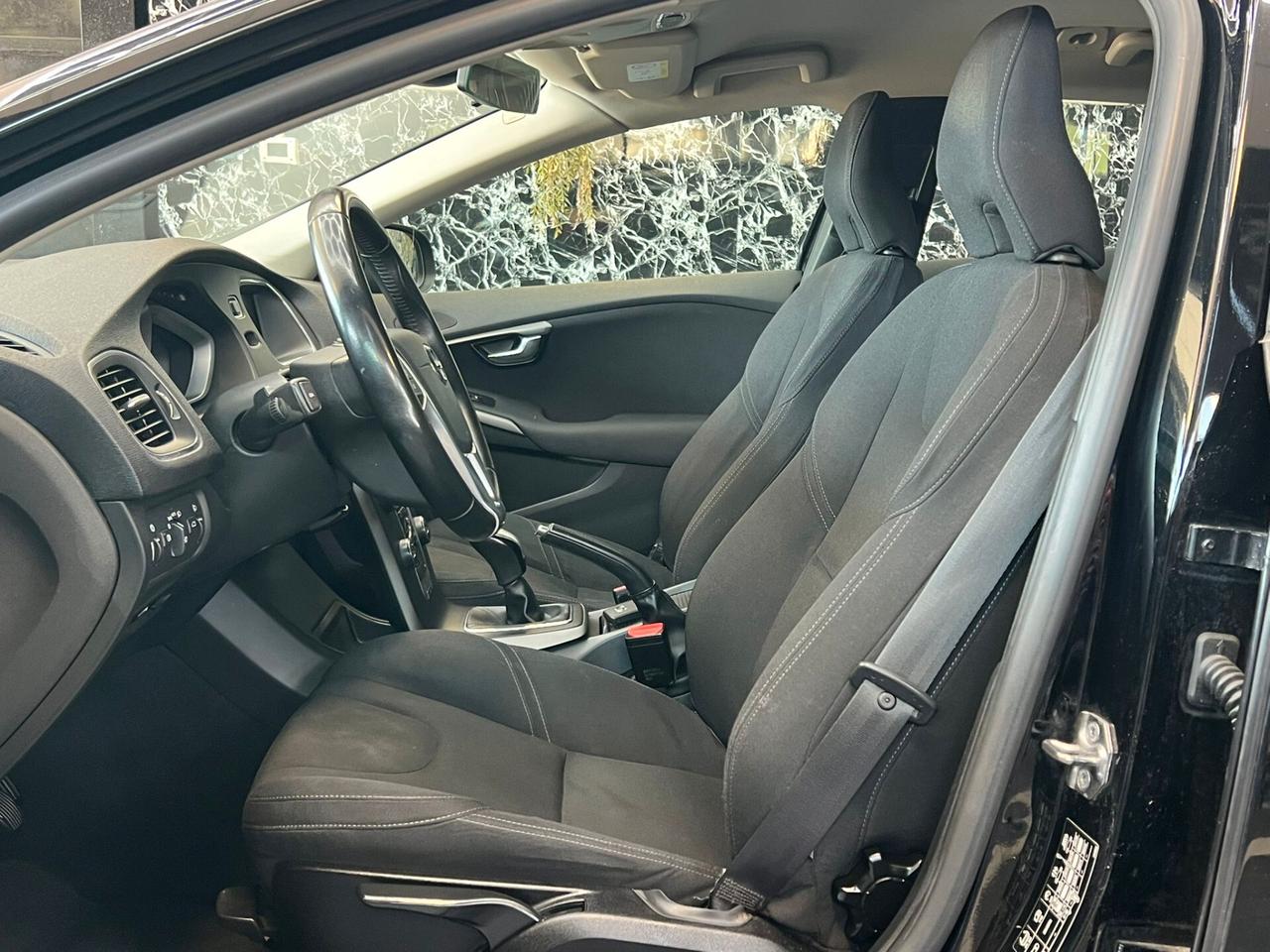 Volvo V40 D3 Momentum