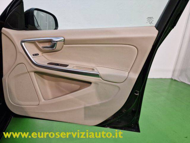 VOLVO V60 T3 Powershift Kinetic