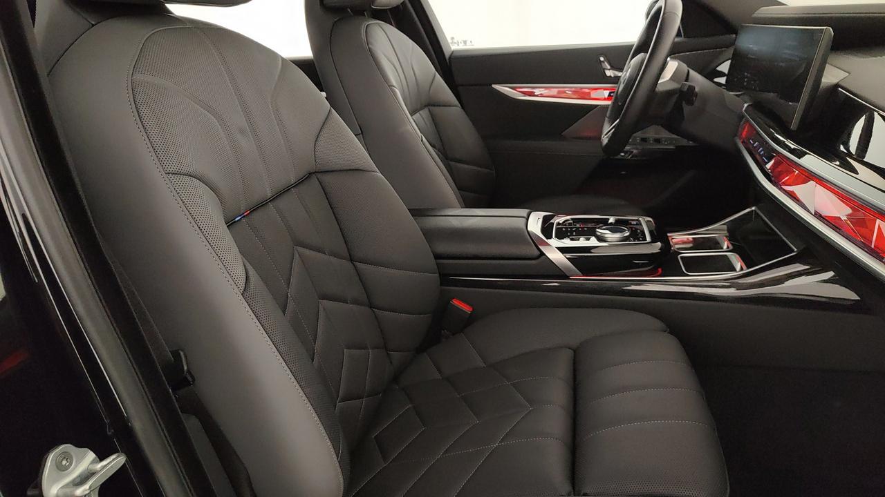 BMW Serie 7 G70 - i7 xdrive60 MSport