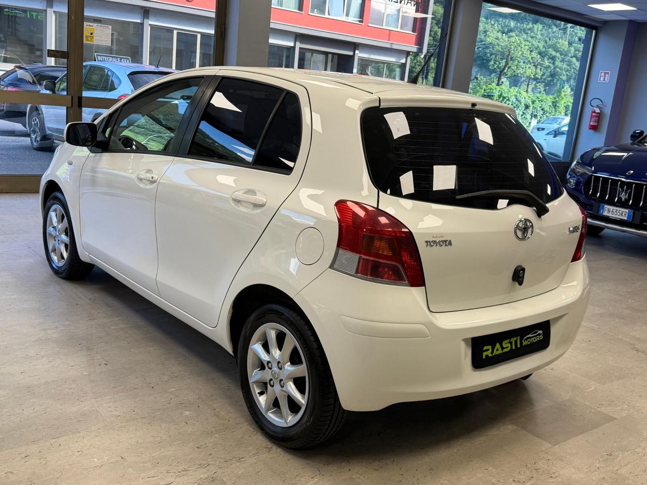 Toyota Yaris 1.3 5 porte Sol