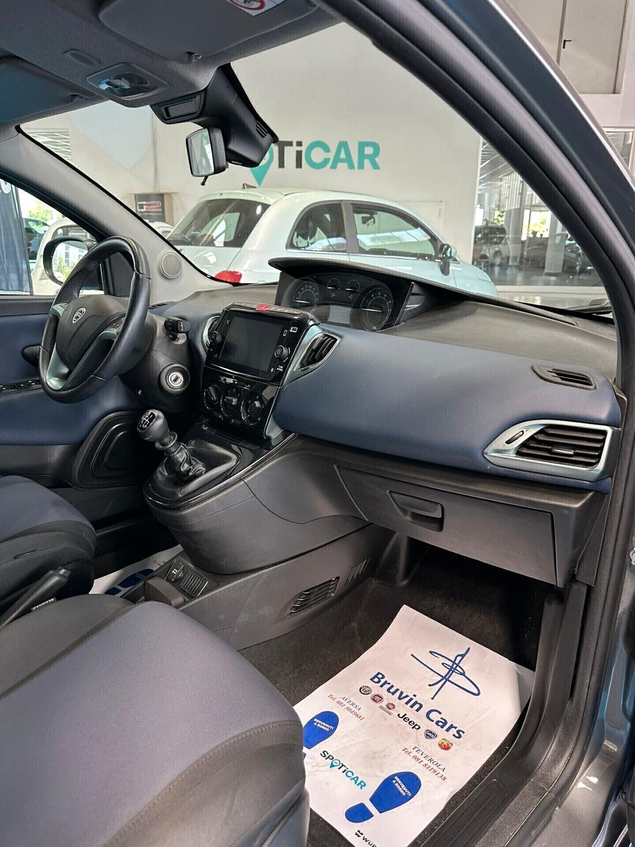 Lancia Ypsilon 1.0 2024 Hybrid Platino km aziendale