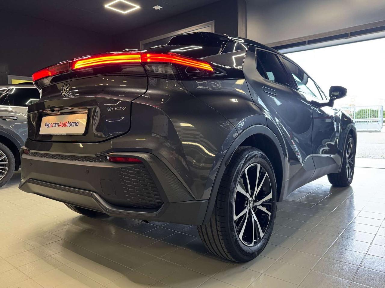 Toyota C-HR 1.8 HV Trend Pari al nuovo!