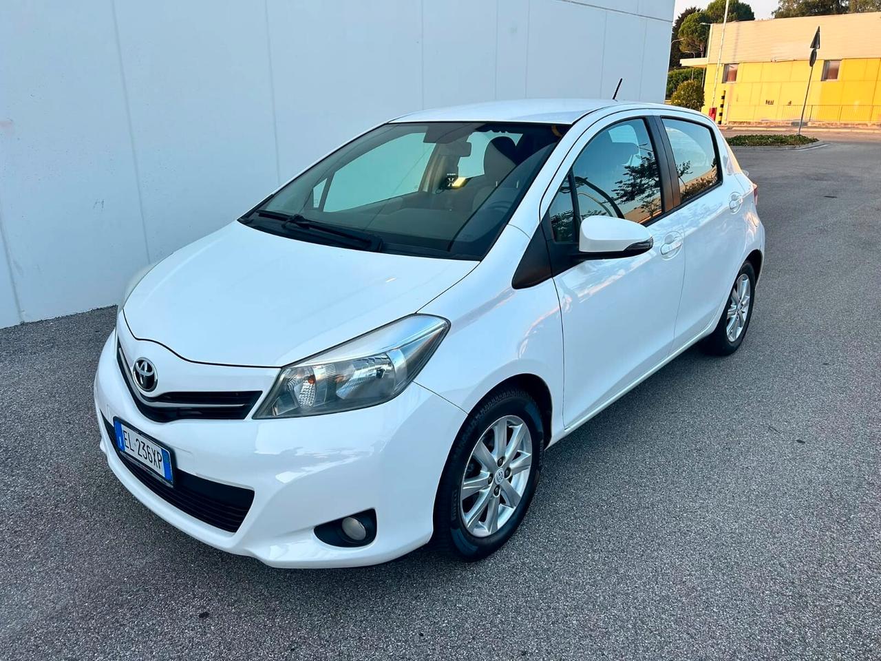 Toyota Yaris 1.3 benzina