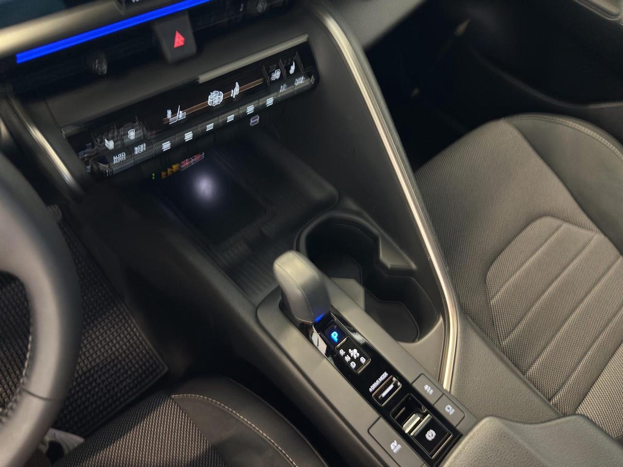 Toyota C-HR 1.8 hev Lounge fwd e-cvt