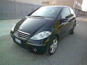 MERCEDES-BENZ A 200 CDI Coupé Avantgarde