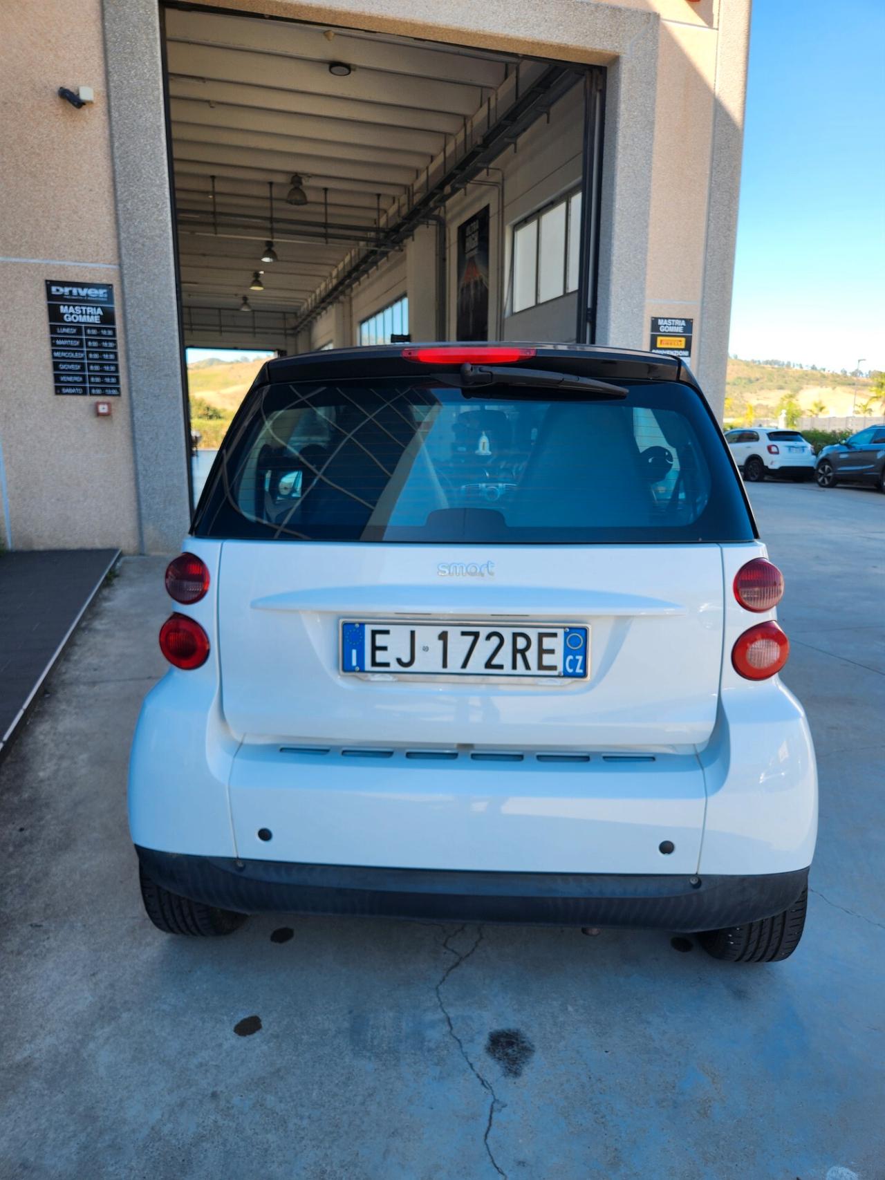 Smart ForTwo 1000 52 kW MHD coupé passion