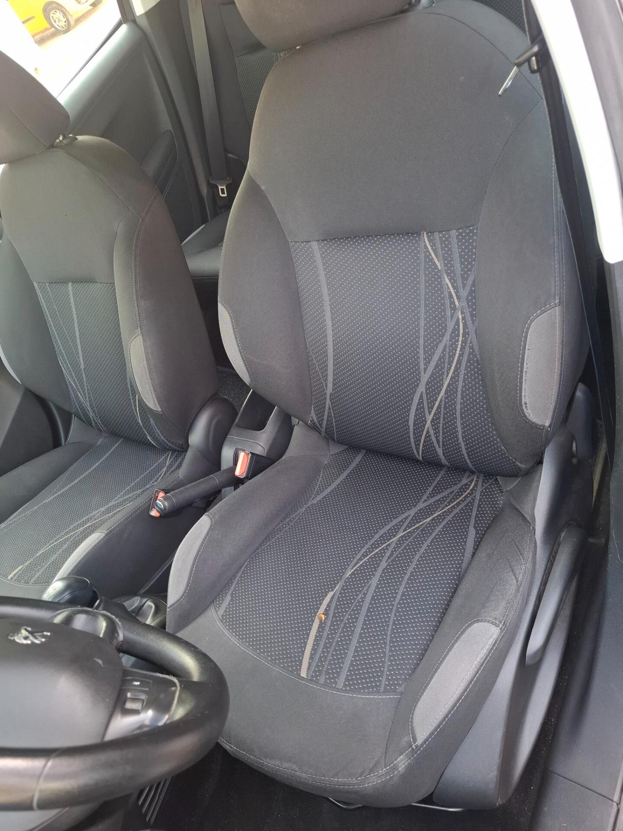 Peugeot 208 1.2 VTi 82 CV 5 porte Allure