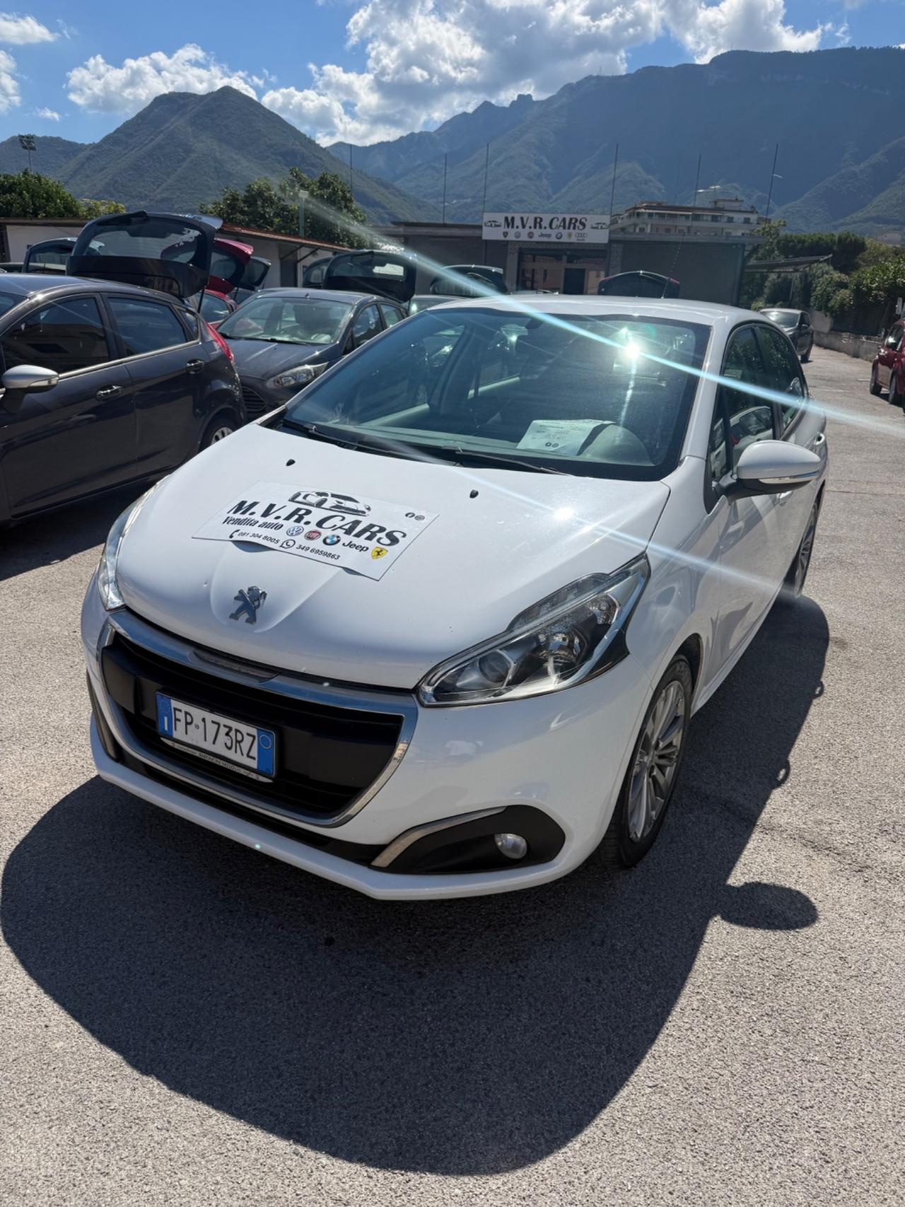 Peugeot 208 BlueHDi 1.6 75 5 porte Allure
