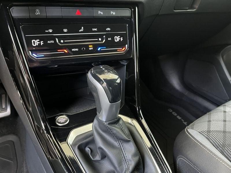 Volkswagen T-Roc T-Roc 1.5 tsi R-Line dsg TUA DA 289,00 EURO AL MESE