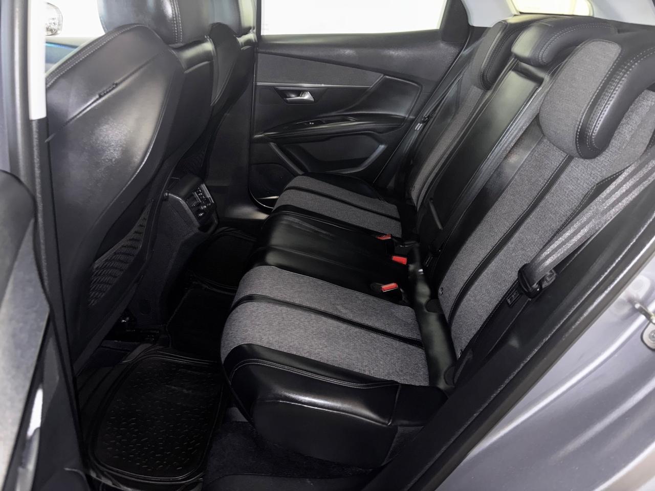 Peugeot 3008 1.2 BENZINA S&S Allure