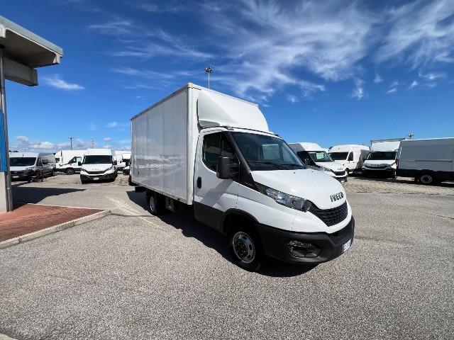 Iveco DAILY 35C14H BOX