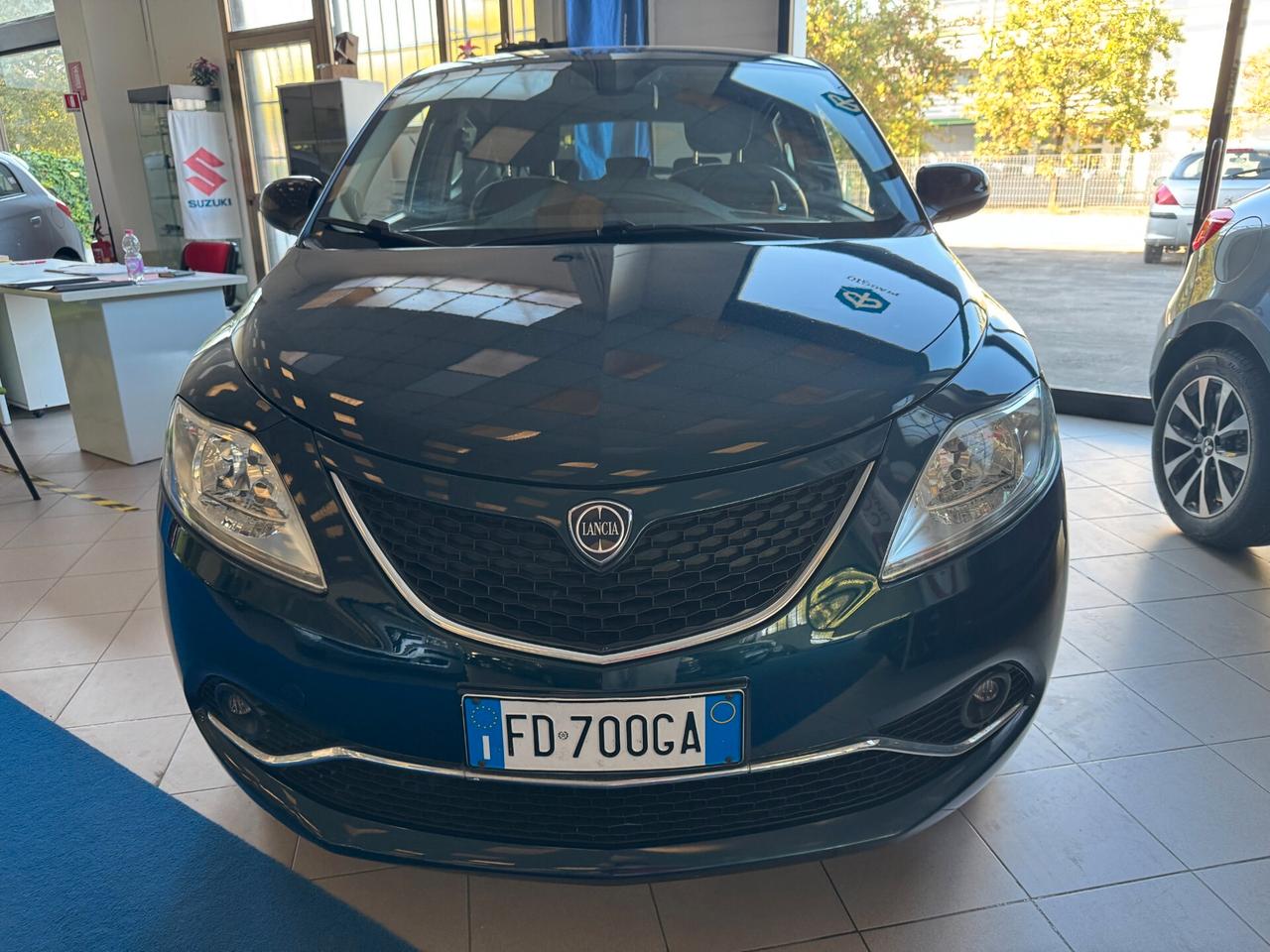 Lancia Ypsilon 1.2 69 CV 5 porte Platinum