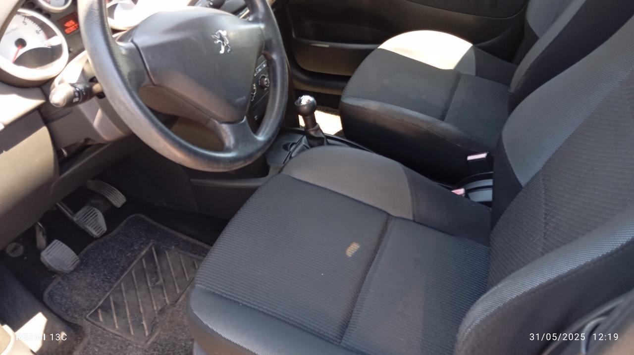Peugeot 207 1.4 8V 75CV 5p. X Line ECO GPL