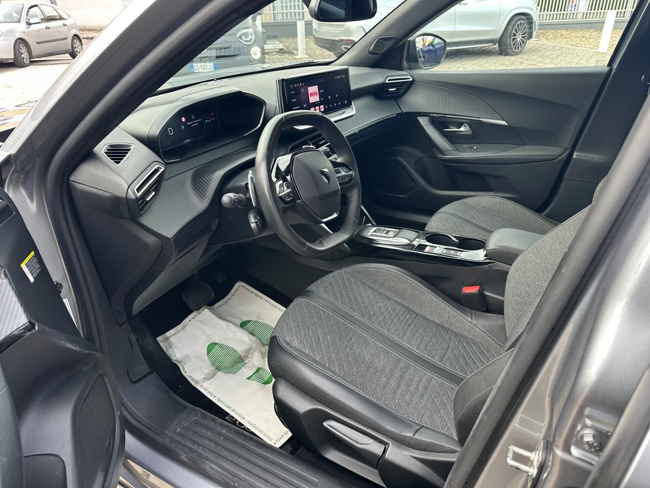 Peugeot 2008 BlueHDi 130 ALLURE