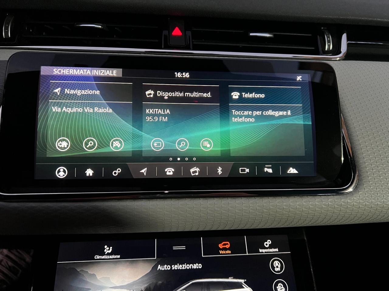 Land Rover Range Evoque 2.0D 150-R-Dynamic-2019-FULL