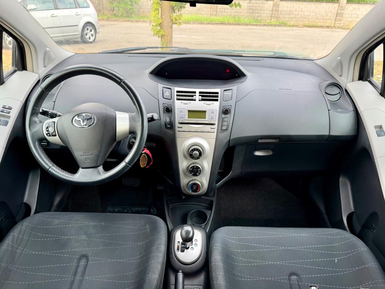 Toyota YARIS. 1.3. AUTOMATICA