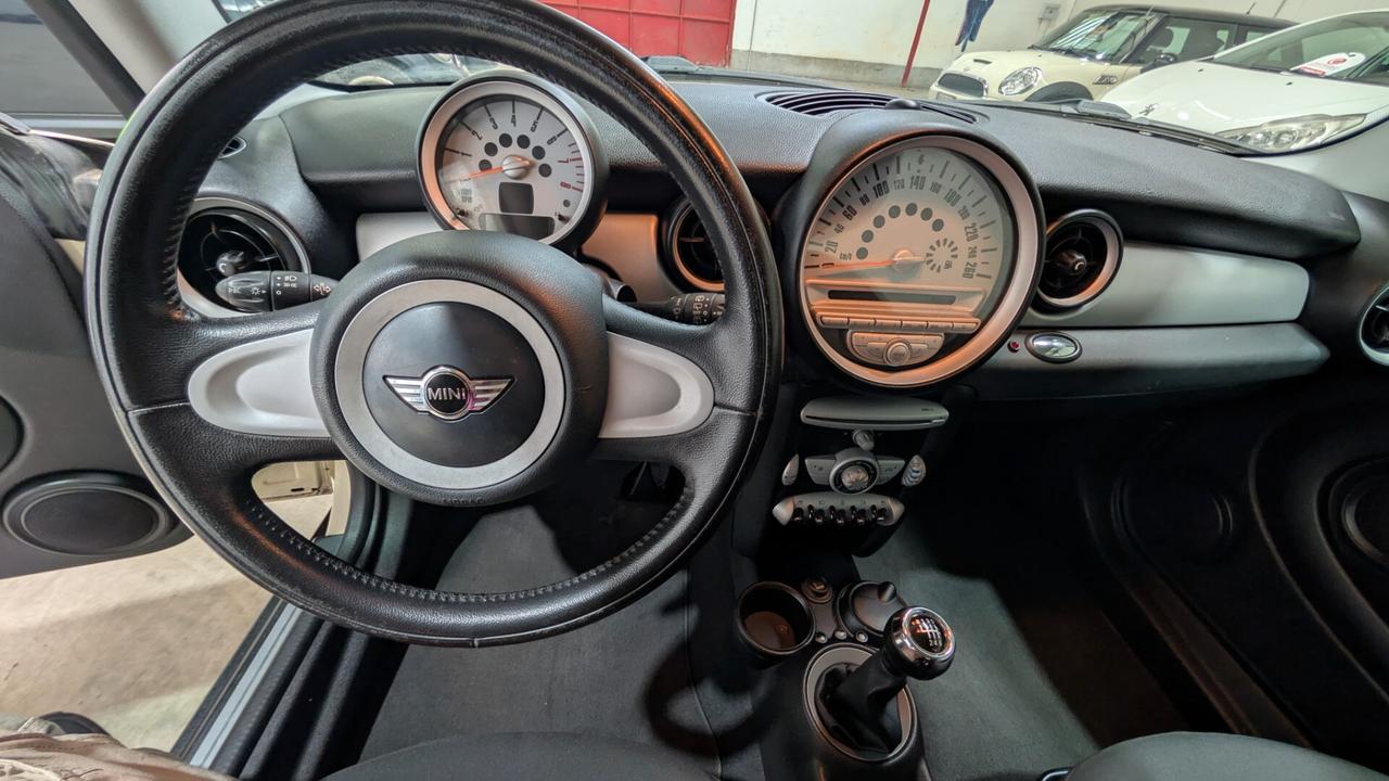 Mini 1.4 16V One (55kW)