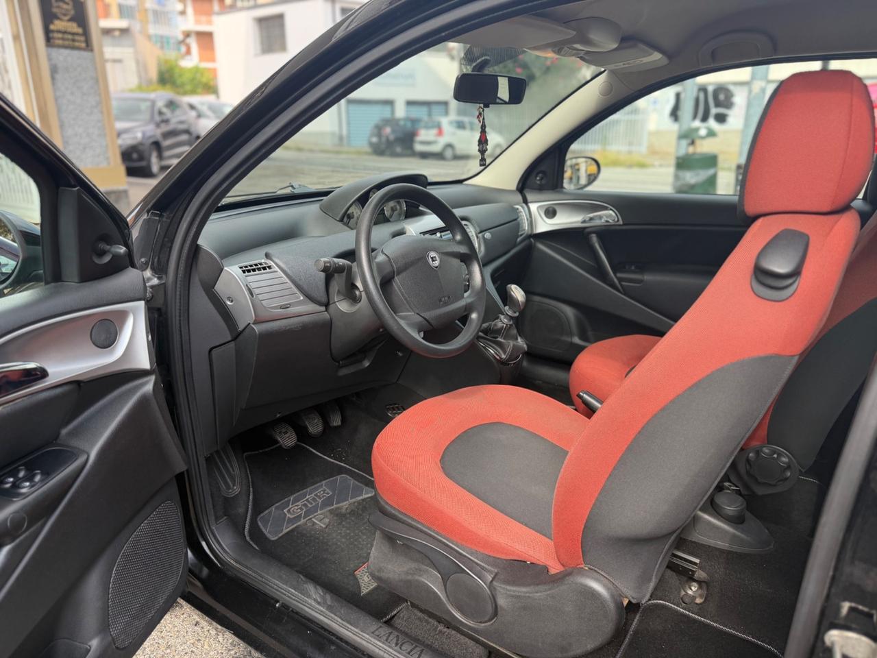 Lancia Ypsilon 1.2 Argento