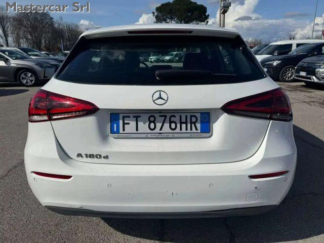 MERCEDES-BENZ A 180 d 116cv SPORT automatica - FT876HR