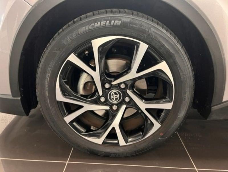 Toyota C-HR C-HR 1.8 Hybrid E-CVT Style