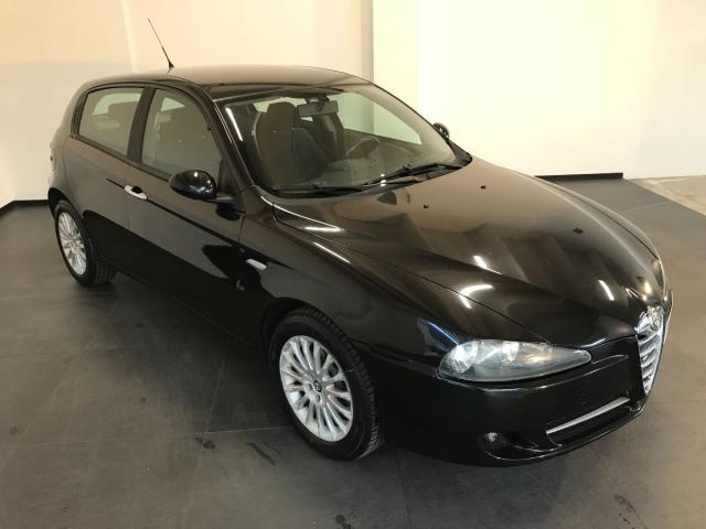 ALFA ROMEO 147 1.6 16V 5 porte Progression